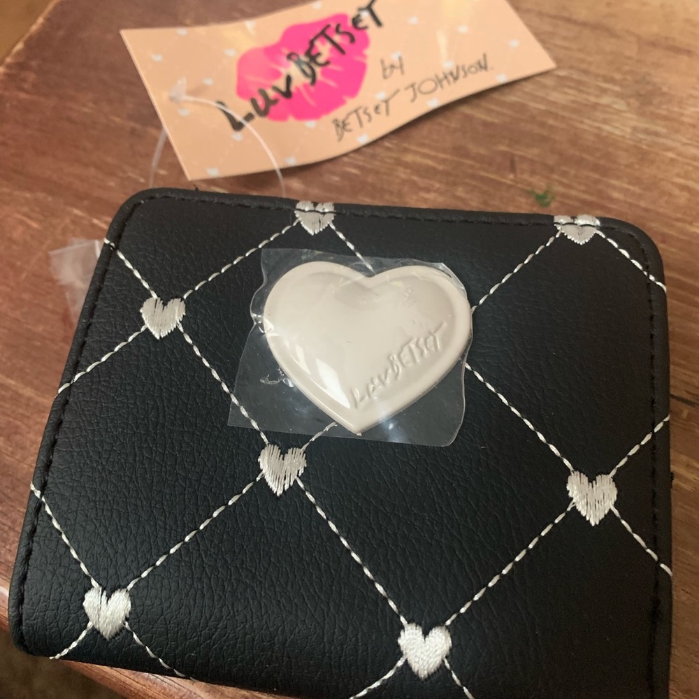 Betsey Johnson card wallet- all purchases today come with free gift from me!😊